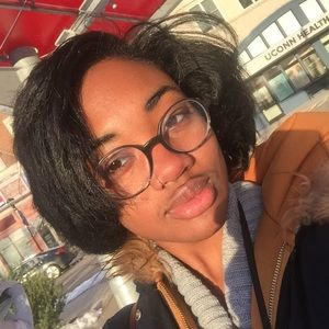 Meet your Posher, Ayo